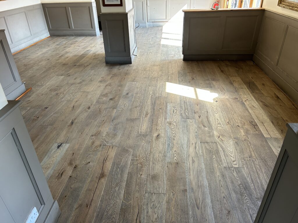 4 Solid wood floor